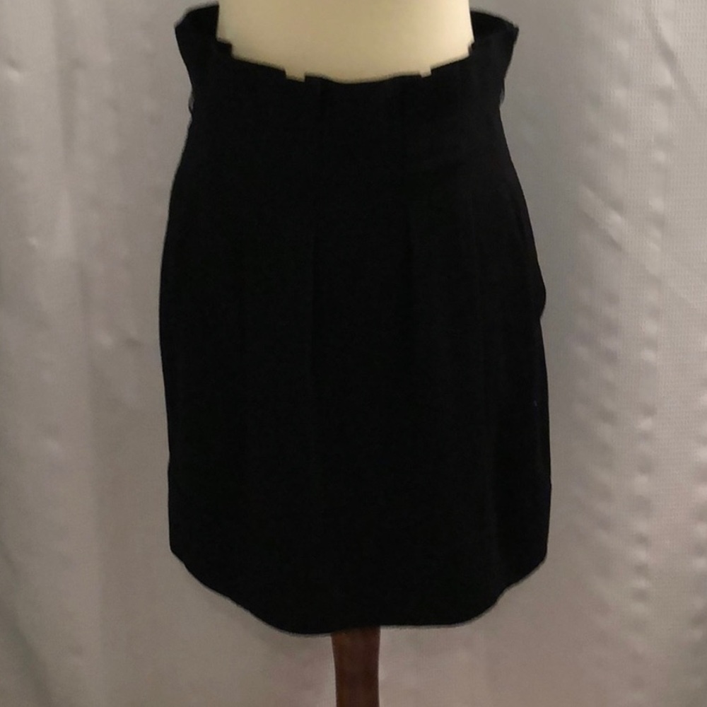 🍍4/$20 BCBGMaxAzria skirt with pockets